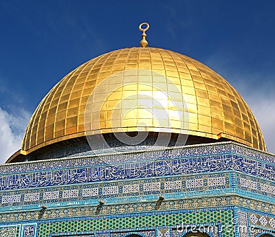 Golden dome and tiled detail on the Dome of the Rock Jerusalem Israel Stock Photo