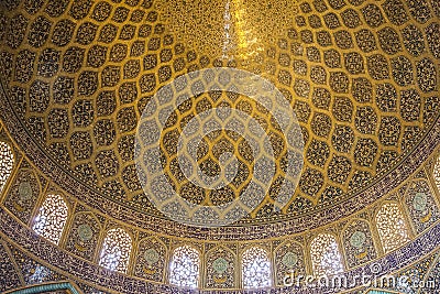 Dome of Sheikh Lotfollah mosque in Esfahan Stock Photo