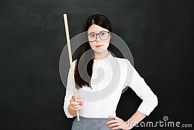 Don`t let Knowledge comes, but wisdom lingers come Stock Photo