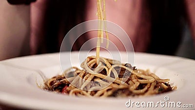 forcheta gli Spaghetti con movimiento 