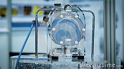 Double valve liquide de chambre Équipement du laboratoire chimique pour la production de promettre les matériaux innovateurs banque de vidéos Double valve liquide de chambre Équipement du laboratoire chimique pour la production de promettre les matériaux innovateurs banque de vidéos
