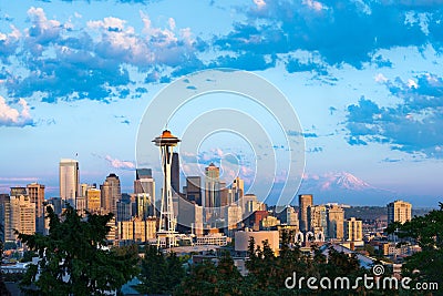 Downtown Seattle with snowed Mount Rainier in the back Editorial Stock Photo