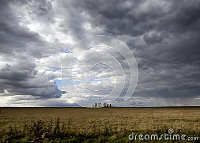 Dramatic clouds over the ancient circle at Stonehenge, Wiltshire Stock Photo