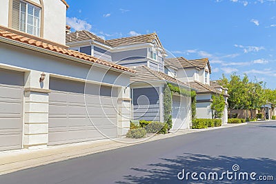 Driveways of two storey houses at Ladera Ranch in California Stock Photo