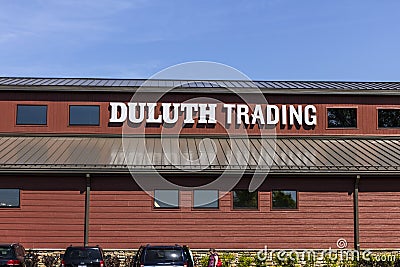 Indianapolis - Circa September 2017: Duluth Trading Retail store. Duluth Trading specializes in heavy duty work clothes I Editorial Stock Photo