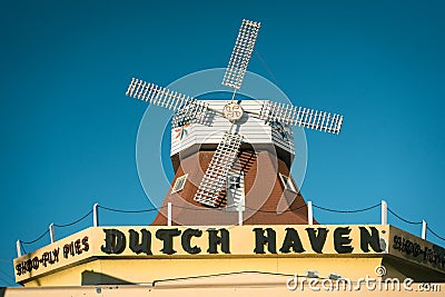 Dutch Haven Shoo-Fly Pie Bakery vintage sign and windmill, Ronks, Pennsylvania Editorial Stock Photo
