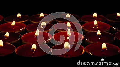 Dépassement des bougies rouges sur le support Dépassement des bougies rouges sur le support