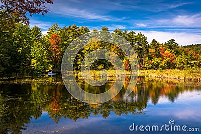 Early autumn color at North Pond, near Belfast, Maine. Stock Photo