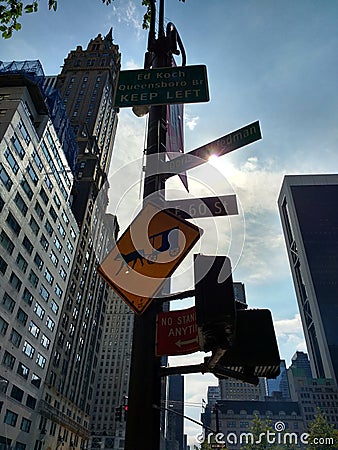 Ed Koch Queensboro Bridge Keep Left, Horse-Drawn Carriage Crossing Sign, Midtown, Manhattan, NYC, NY, USA Editorial Stock Photo