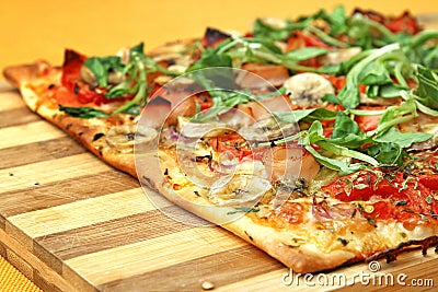 EDZR - Cheese, banana and arugula Pizza Stock Photo