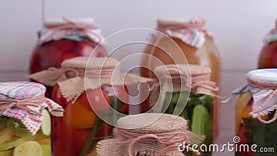 Eenvoudig ingeblikt voedsel Eenvoudig ingeblikt voedsel