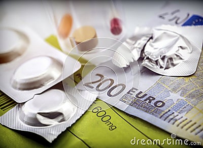 effervescent pills next to medication daily on a ticket of 200 euros Stock Photo