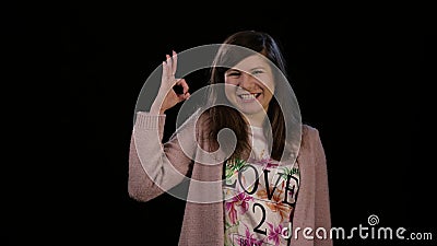 Eine Dame Making eine okaygeste stock video footage Eine Dame Making eine okaygeste stock video footage