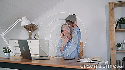 Mutter Und Tochter Sind Geil Auf Einander Mutter Und Tochter Sind Geil Auf Einander