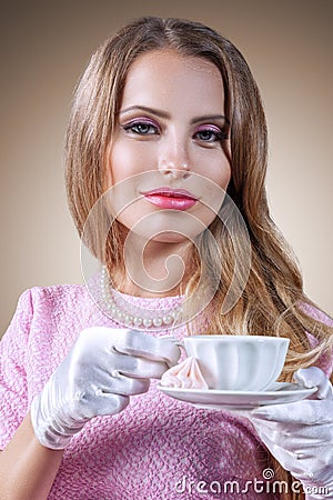 https://thumbs.dreamstime.com/x/elegant-woman-drink-tea-retro-styled-portrait-young-60776095.jpg