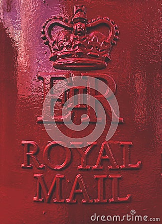 Queen Elizabeth ll emblem and crown on a Royal Mail red postbox Stock Photo