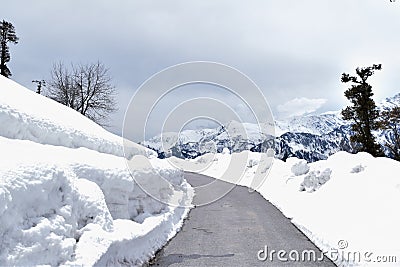 Enthralling mountain road of Leh Manali higway leading to Rohtang pass near Manali Himachal Pradesh Stock Photo