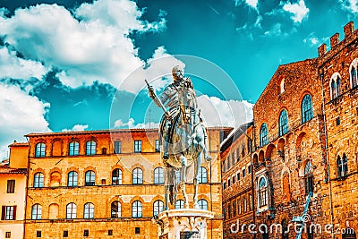 Equestrian statue on Cosimo Statua equestre di Cosimo I on Square of Signoria Piazza della Signoria with tourists. Italy Stock Photo