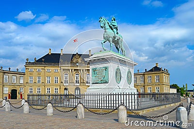 Equestrian statue of Frederik V by Amalienborg courtyard architectural building, Copenhagen, Denmark Stock Photo