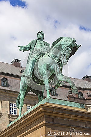 Equestrian statue of King Frederick VII in front of Christiansborg, Copenhagen, Danmark Editorial Stock Photo