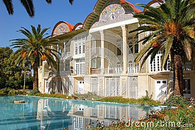 Eram Garden with turquoise pool Stock Photo