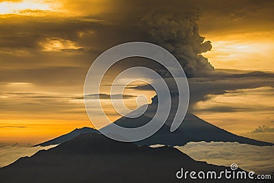 Eruption of the volcano Agung in Indonesia in the province Abang Stock Photo