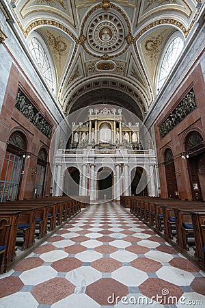 Esztergom Basilica interior: nave, chairs & organ Stock Photo