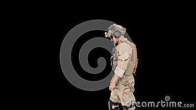 Armeeforster Die In Richtung Zur Feindlichen Position Kriechen Stock Video Video Von Kaukasisch Trainieren 129709857