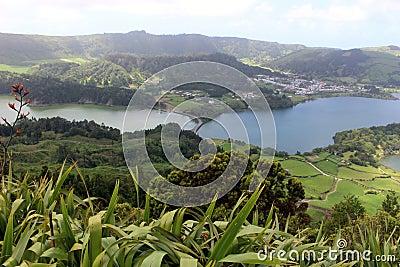 A fantastic view of the double lake & x28;Lagoa Verde and Lagoa Azul& x29; in Sete Cidades. The island of San Miguel Stock Photo