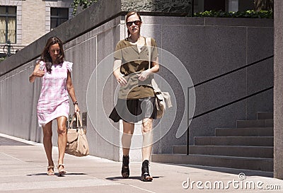 Fashionable woman walking in New York Editorial Stock Photo