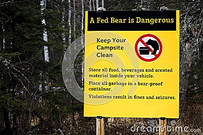 A Fed Bear is a Dangerous Bear sign Stock Photo