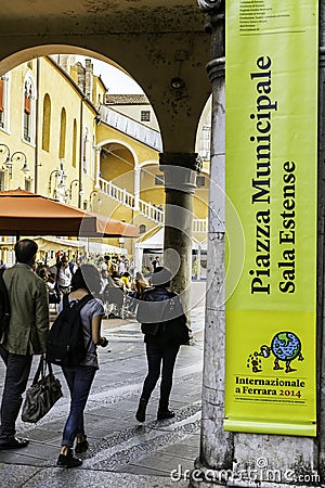 Festa di Internazionale in Ferrara:Piazza municipale, sala estense Editorial Stock Photo