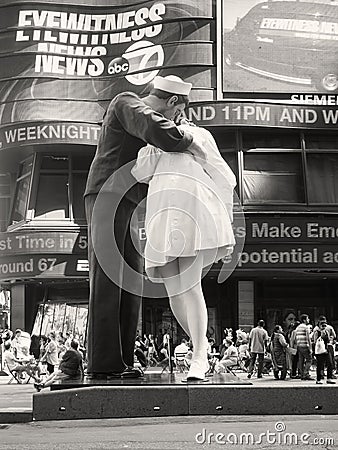 Figure of a sailor kissing a nurse at Times Square in New York Editorial Stock Photo