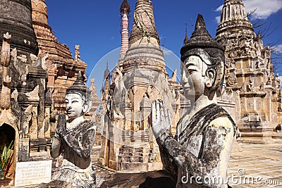 Figures and stupas in Kakku, Myanmar Stock Photo