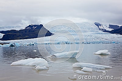 Fjallsarlon Glacial lake and Fjallsjokull glacier Stock Photo