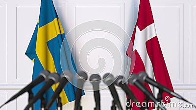 Flaggen von Schweden und von Dänemark bei der internationalen Sitzungs- oder VerhandlungsPressekonferenz stock abbildung Flaggen von Schweden und von Dänemark bei der internationalen Sitzungs- oder VerhandlungsPressekonferenz stock abbildung