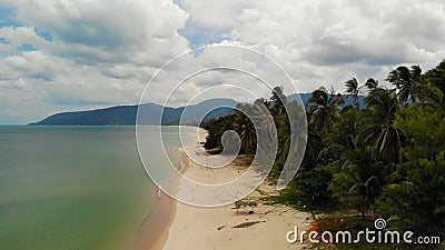 Flyg- härlig seascape, tropisk vit sandig strand, turkosvatten Exotiskt Thailand för bästa surrsikt landskap arkivfilmer Flyg- härlig seascape, tropisk vit sandig strand, turkosvatten Exotiskt Thailand för bästa surrsikt landskap arkivfilmer
