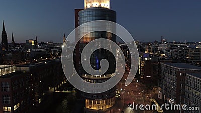 Flyg- sikt av den Hanseatic handelmitten och Speicherstadt på Hamburg, Tyskland arkivfilmer Flyg- sikt av den Hanseatic handelmitten och Speicherstadt på Hamburg, Tyskland arkivfilmer
