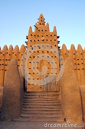 Front gate and minaret on Djenne mosque Stock Photo