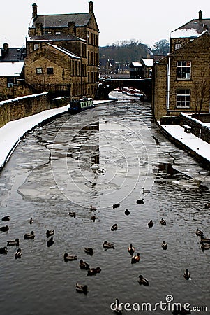 A Frozen River Aire, Skipton Stock Photo