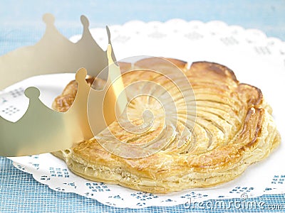 Galette des rois and paper crown Stock Photo