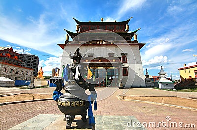 The Gandantegchinlen Monastery is a Tibetan-style Buddhist monastery in the Mongolian capital of Ulaanbaatar, Mongolia Stock Photo