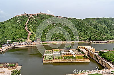 Garden, Maota Lake and Jaipur Wall Stock Photo