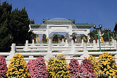 Gate to Yuen Yuen Institute, Hong Kong Stock Photo