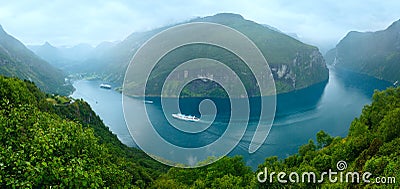 Geiranger Fjord (Norge) summer panorama Stock Photo