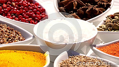 gew?rze Verschiedener Inder Gew?rz und Kr?uter drehen sich Zusammenstellung von Gew?rzen, W?rzen Kochen von Bestandteilen, Aroma stock video footage gew?rze Verschiedener Inder Gew?rz und Kr?uter drehen sich Zusammenstellung von Gew?rzen, W?rzen Kochen von Bestandteilen, Aroma stock video footage