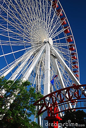 A giant Ferris wheel towers over Navy Pier in Chicago Editorial Stock Photo