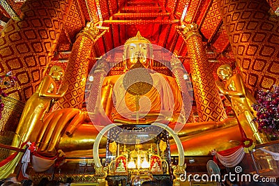 Giant sitting buddha at Wat Phananchoeng Temple, Ayutthaya, Thailand Stock Photo