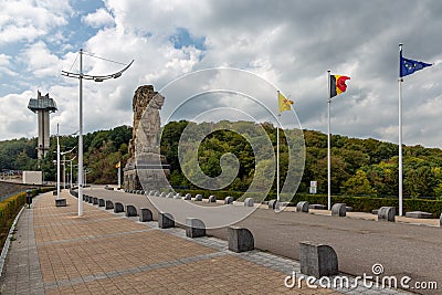 Gileppe dam in Belgium with footpath, watch-tower and monumental Lion Stock Photo