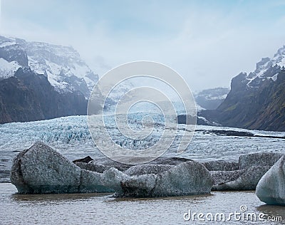 Glacier tongue slides from VatnajÃ¶kull icecap or Vatna Glacier near subglacial Ã–rÃ¦fajÃ¶kull volcano, Iceland Stock Photo